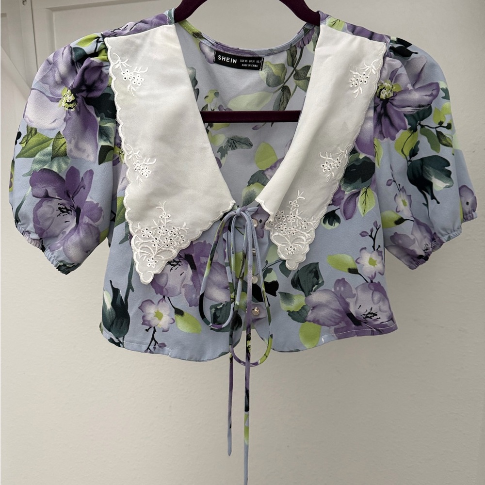 SHEIN Purple Floral Blouse with White Lace Collar XS